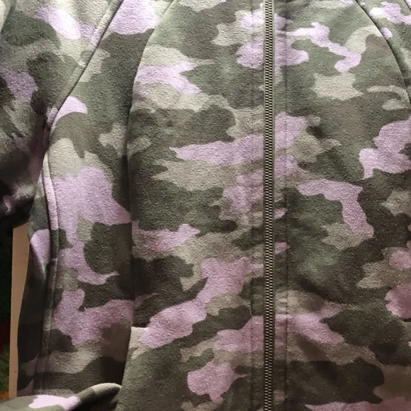 lululemon athletica Lavender and Olive Camo Zip Hoodie - Picture 2 of 8
